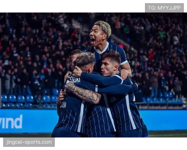 波鸿1-0爆冷战胜法兰克福,浅野拓磨攻入制胜球。 波鸿1-0爆冷战胜法兰克福,浅野拓磨攻入制胜球。